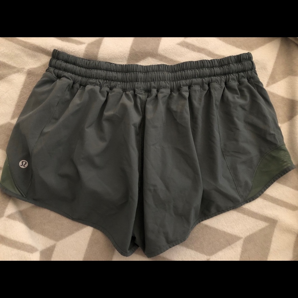 Lululemon hotty hot in green smoke